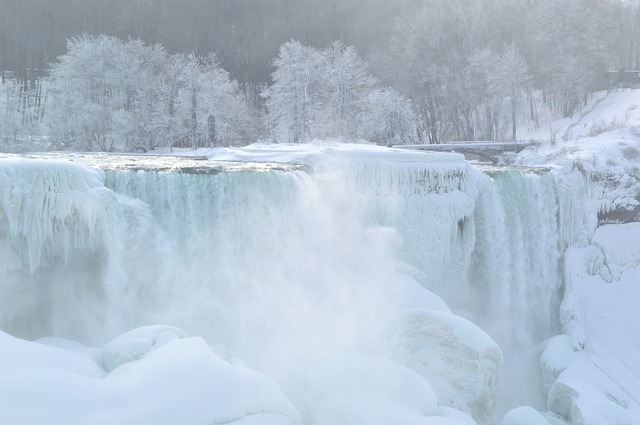 Niagara-falls-frozen